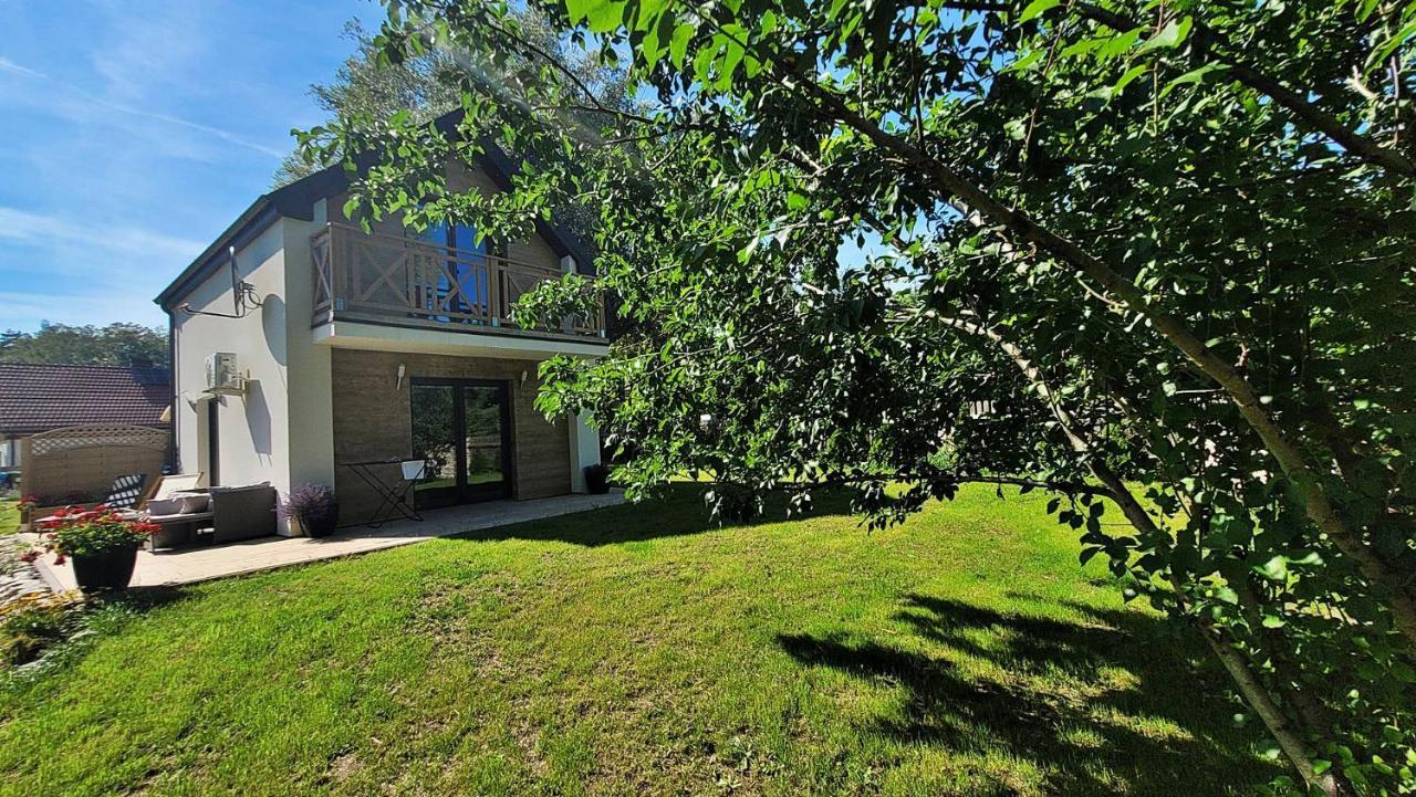 Vila Nadmorska Osada Oslonino Exteriér fotografie