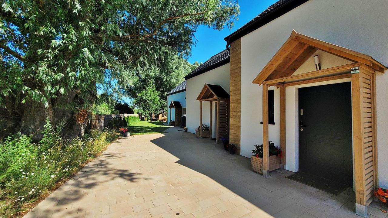Vila Nadmorska Osada Oslonino Exteriér fotografie
