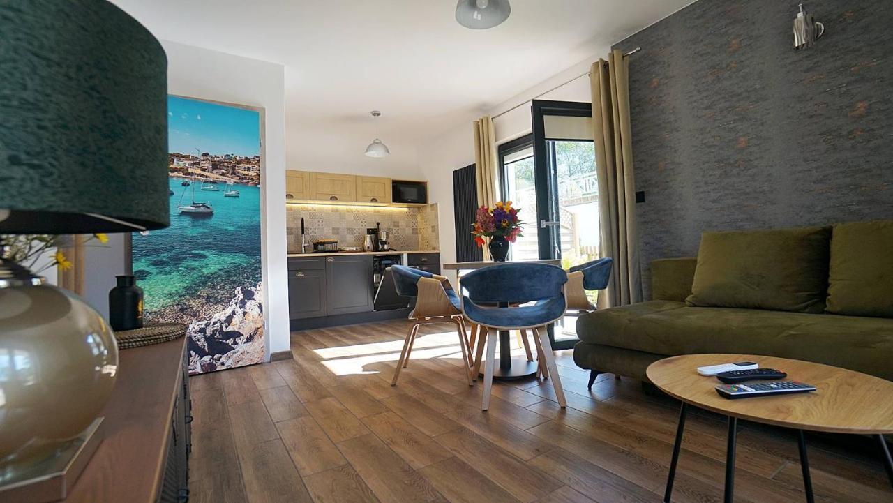 Vila Nadmorska Osada Oslonino Exteriér fotografie